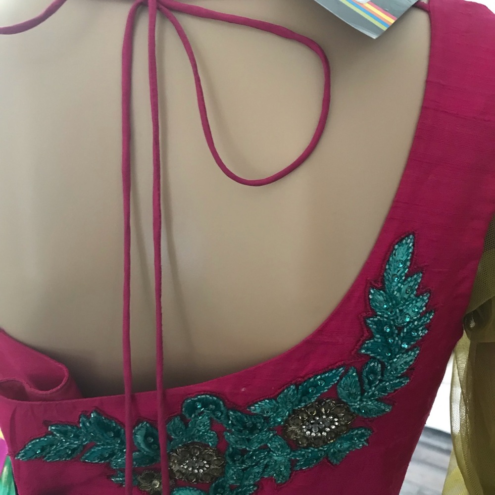 Silk netted velvet detail handcrafted ethnicwear - Picture 3 of 7